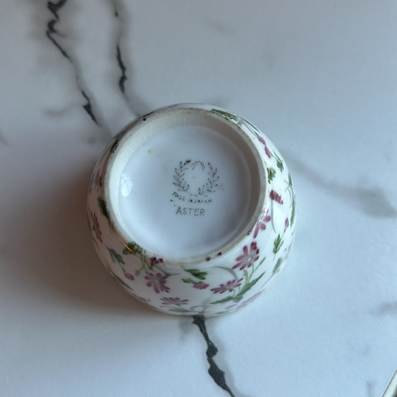 Aster Ceramic Vintage Pink Floral Ceramic Ashtray Aster Made in Japan - Picture 5 of 5